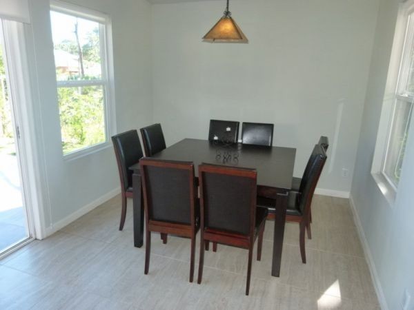 Moderna y cómoda casa en alquiler, ideal para descansar en sus vacaciones.